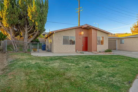 6852 Sage Brush Ave, Lancaster, CA 93536 photo 18