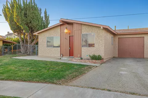 6852 Sage Brush Ave, Lancaster, CA 93536 photo 1