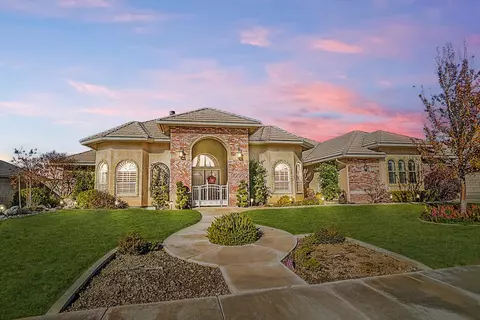 407 Mesquite Dr, Tehachapi, CA 93561 photo 1