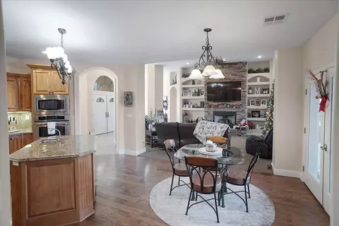 407 Mesquite Dr, Tehachapi, CA 93561 photo 13