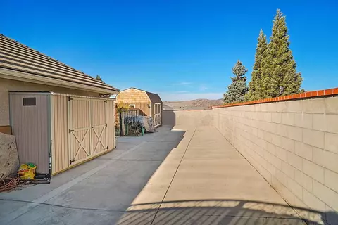 407 Mesquite Dr, Tehachapi, CA 93561 photo 31