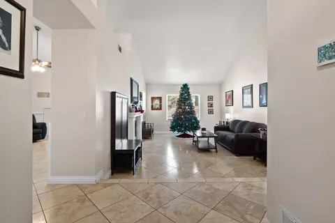 41306 Sequoia Ave, Palmdale, CA 93551 photo 5