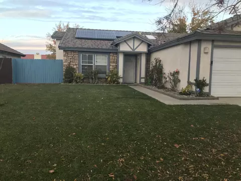 2341 Lightcap St E, Lancaster, CA 93535 photo 3