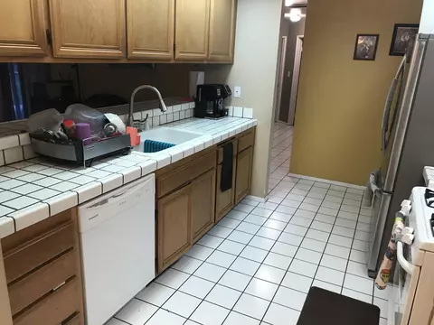 2341 Lightcap St E, Lancaster, CA 93535 photo 8