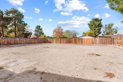 43309 Echard Ave, Lancaster, CA 93536 photo 19
