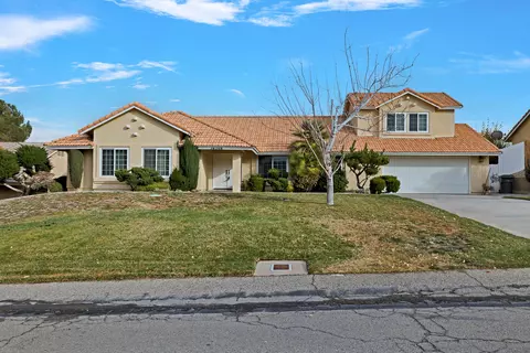 36208 43rd St E, Palmdale, CA 93552 photo 2