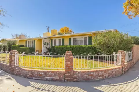 45917 Kingtree Ave, Lancaster, CA 93534 photo 3