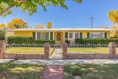 45917 Kingtree Ave, Lancaster, CA 93534 photo 1