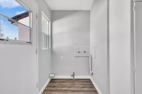 8143 Wynne Ave, Reseda, CA 91335 photo 15