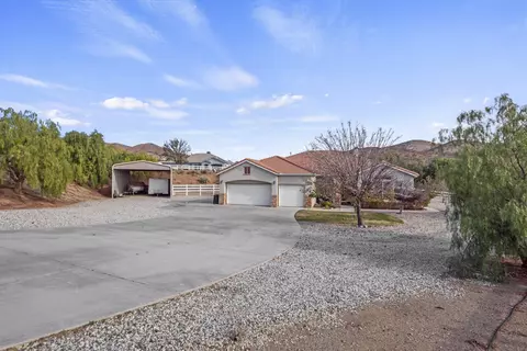 34136 Desert Rd, Acton, CA 93510 photo 2