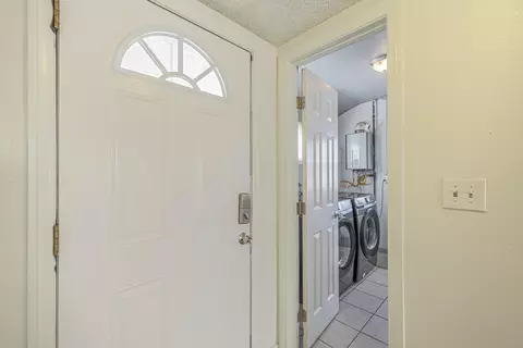 45456 Gingham Ave, Lancaster, CA 93535 photo 2