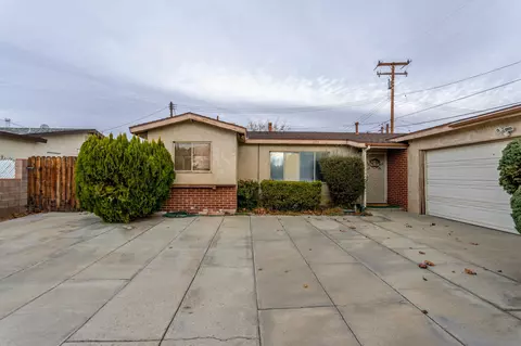 633 Lancaster Blvd E, Lancaster, CA 93535 photo 5