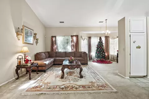 37437 42nd St E, Palmdale, CA 93552 photo 5