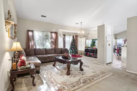 37437 42nd St E, Palmdale, CA 93552 photo 4
