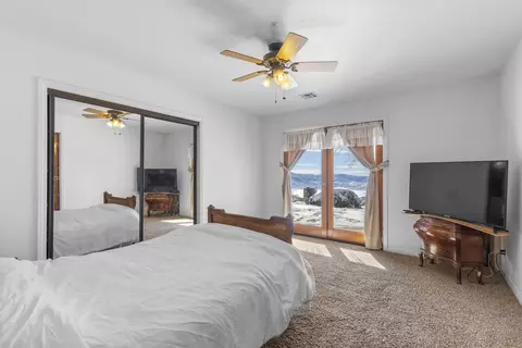 24250 Jacaranda Dr, Tehachapi, CA 93561 photo 15