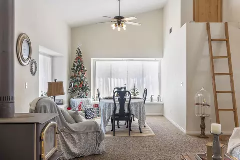 24250 Jacaranda Dr, Tehachapi, CA 93561 photo 4