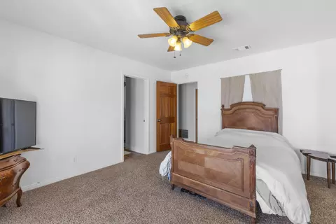 24250 Jacaranda Dr, Tehachapi, CA 93561 photo 16