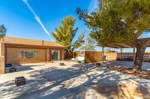 38745 26th St E, Palmdale, CA 93550 photo 5