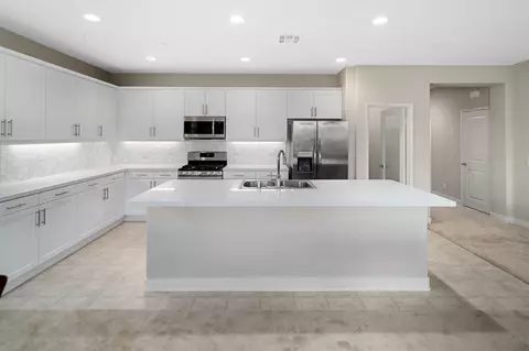 1819 Holguin St E, Lancaster, CA 93535 photo 10
