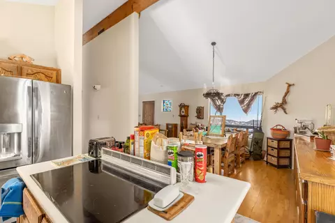 22301 Hillside Ct, Tehachapi, CA 93561 photo 10