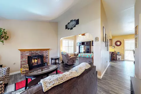 520 Ave J 9 E, Lancaster, CA 93535 photo 6