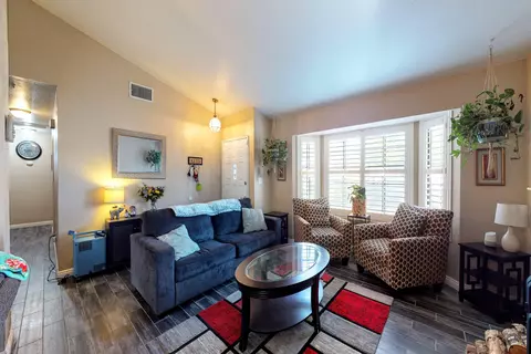 520 Ave J 9 E, Lancaster, CA 93535 photo 8