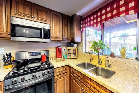 520 Ave J 9 E, Lancaster, CA 93535 photo 15
