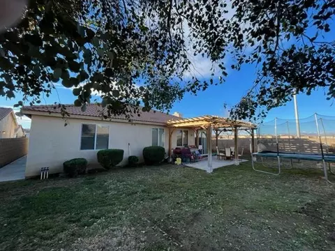 2301 E Norberry St, Lancaster, CA 93535 photo 5