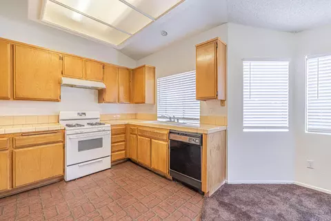 44340 Fenner Ave, Lancaster, CA 93536 photo 5