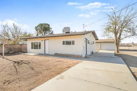 38519 27th St E, Palmdale, CA 93550 photo 2