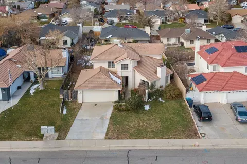 1137 Redwood Ct, Tehachapi, CA 93561 photo 3