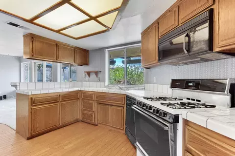 1137 Redwood Ct, Tehachapi, CA 93561 photo 17