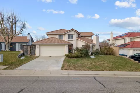 1137 Redwood Ct, Tehachapi, CA 93561 photo 1