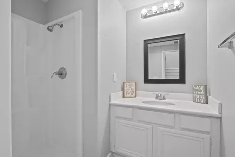 43418 Rucker St, Lancaster, CA 93535 photo 9