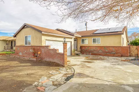 44420 Lowtree Ave, Lancaster, CA 93534 photo 2