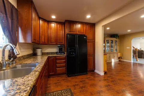 1620 Ahart St, Simi Valley, CA 93065 photo 10