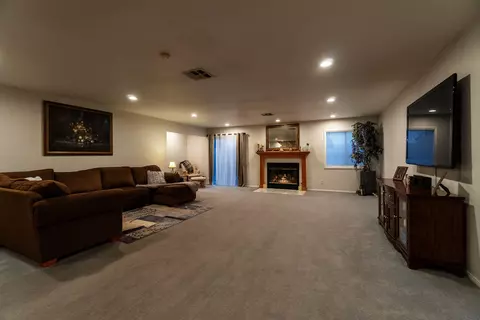 1620 Ahart St, Simi Valley, CA 93065 photo 13