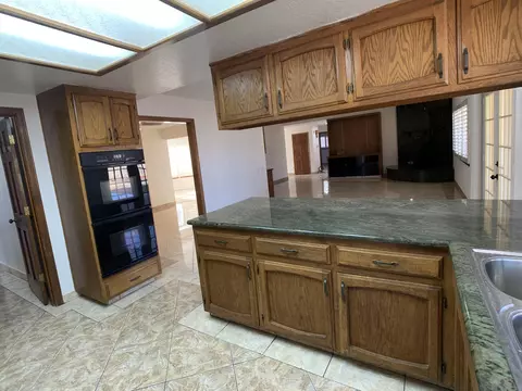 2811 Vahan Ct, Lancaster, CA 93536 photo 12