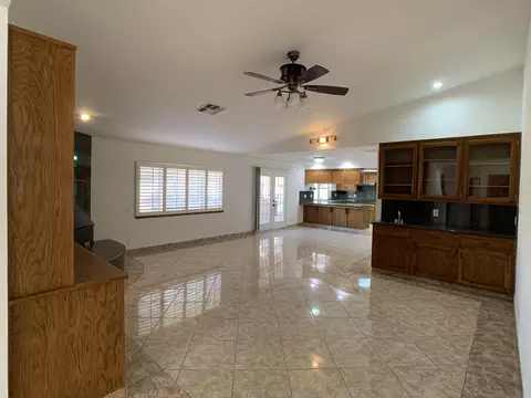 2811 Vahan Ct, Lancaster, CA 93536 photo 4