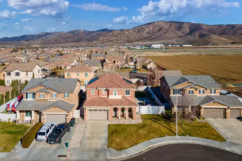 1011 Chris Ln, Tehachapi, CA 93561 photo 4