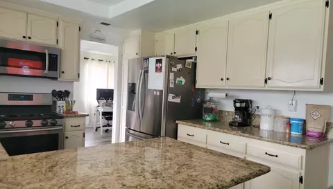 5752 Diamond St, Palmdale, CA 93552 photo 12