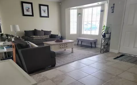 5752 Diamond St, Palmdale, CA 93552 photo 6