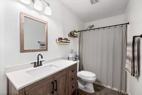 6132 Treehaven Ct, Lancaster, CA 93536 photo 21