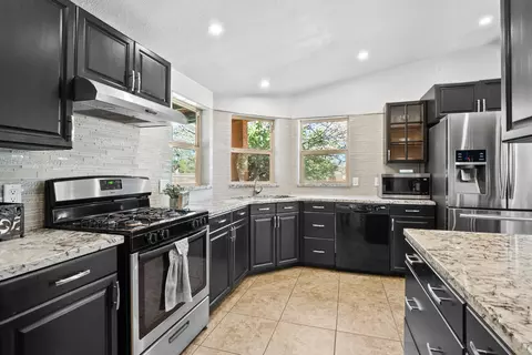 9281 61st St W, Mojave, CA 93501 photo 14
