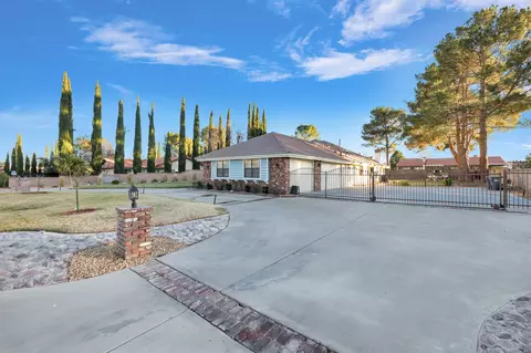 2568 Still Meadow Ln, Lancaster, CA 93536 photo 6