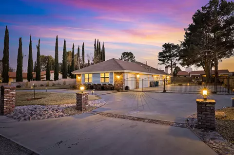 2568 Still Meadow Ln, Lancaster, CA 93536 photo 5