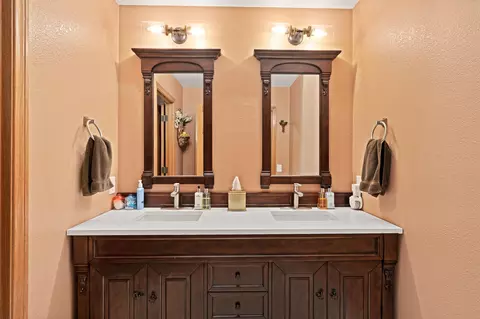 2568 Still Meadow Ln, Lancaster, CA 93536 photo 39