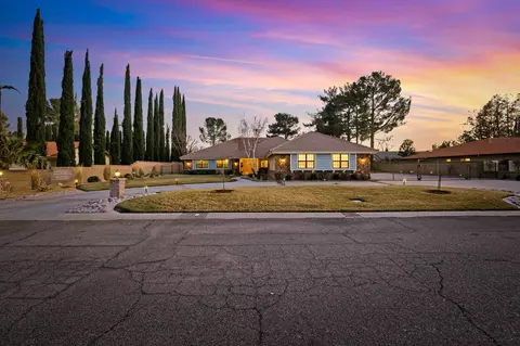 2568 Still Meadow Ln, Lancaster, CA 93536 photo 1