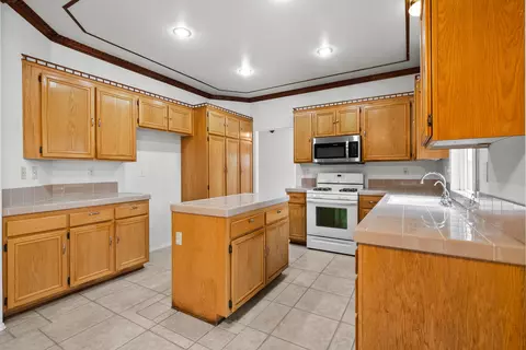 44309 Casa Nova Dr, Lancaster, CA 93536 photo 12