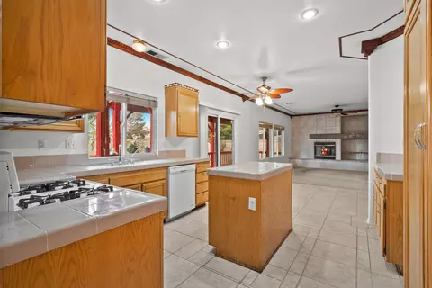 44309 Casa Nova Dr, Lancaster, CA 93536 photo 14